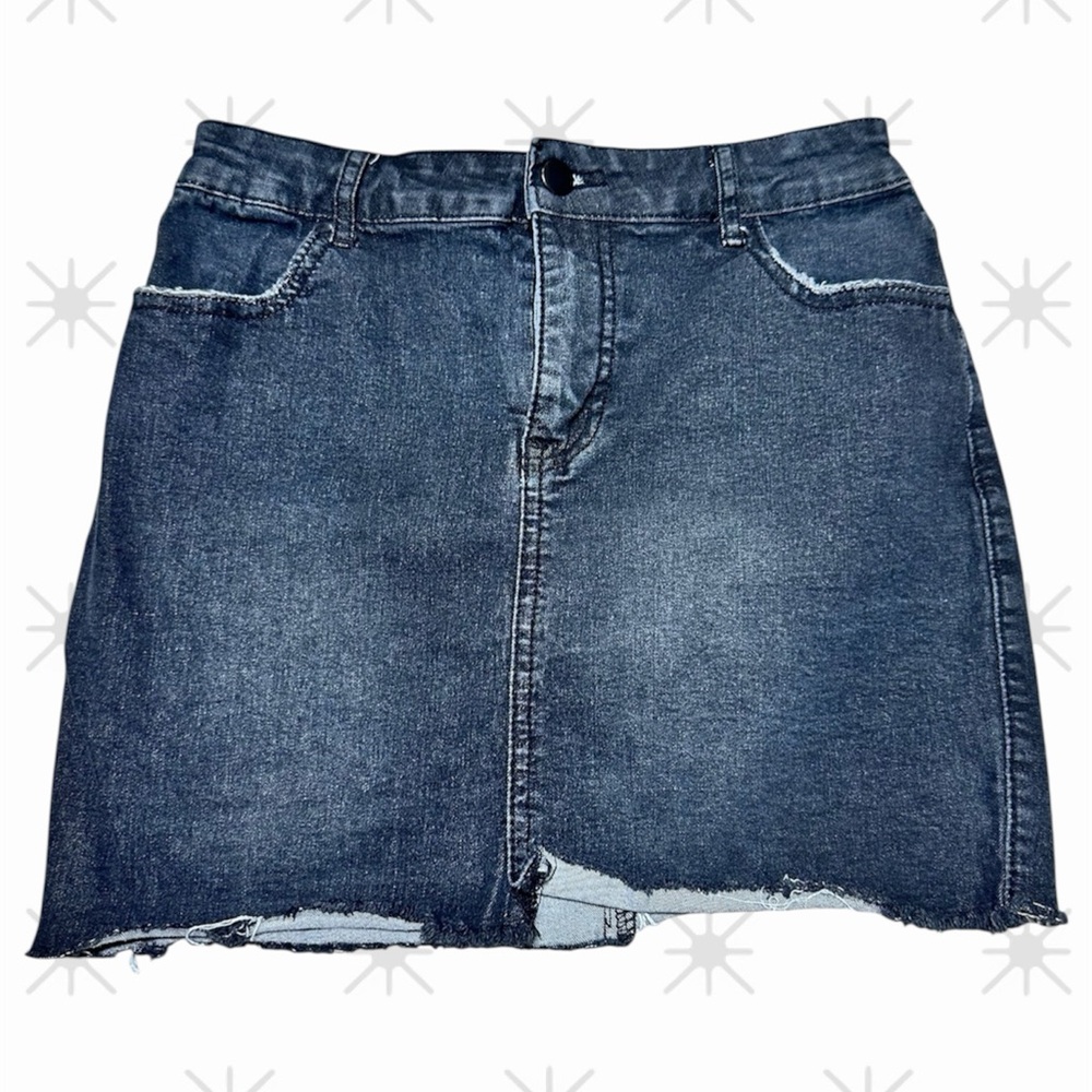 Forever 21 Black Denim Mini Skirt Raw Hem Distressed Grunge Y2K Streetwear